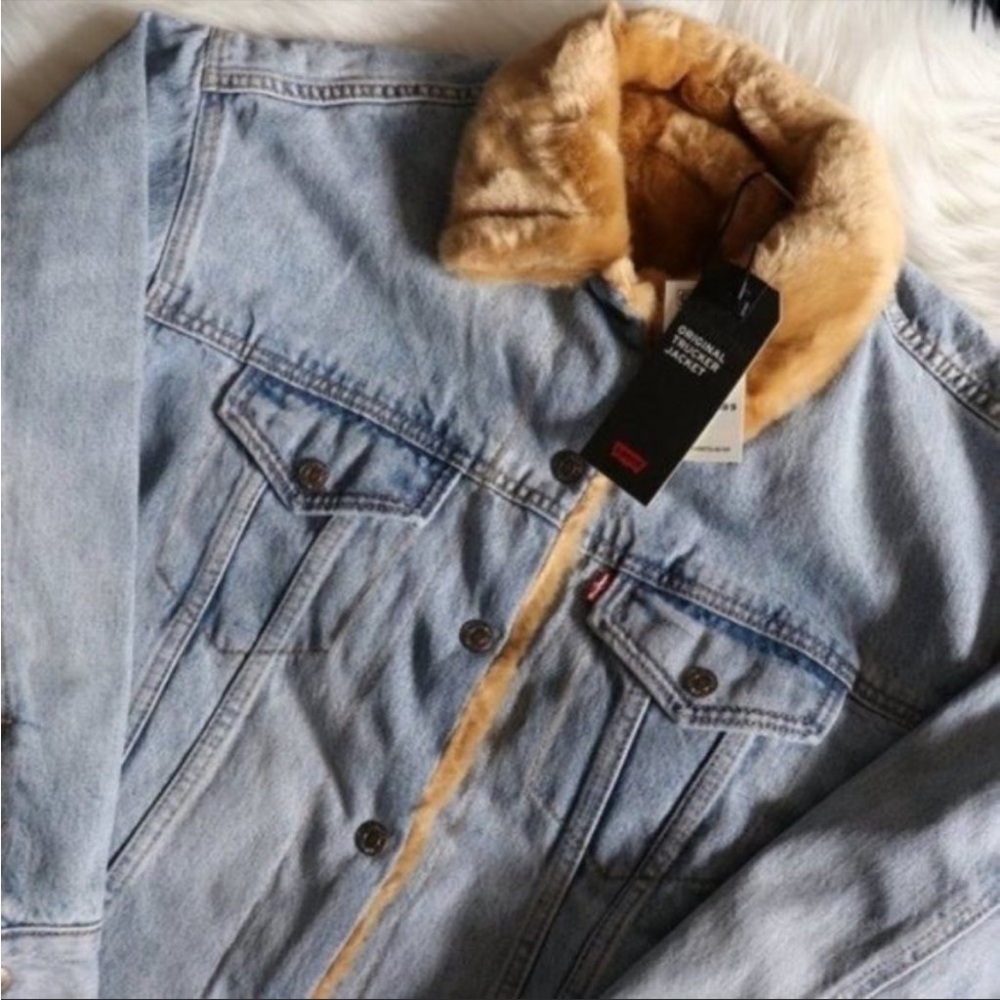 Levi's Blue Light Wash Denim Sherpa Jacket Reversible Size Medium - Picture 7 of 8